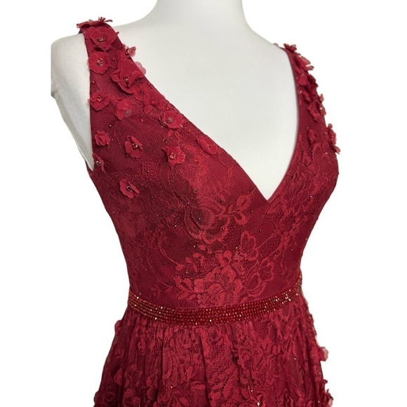 Mac Duggal Gown Dress Tiered Floral Embellished V Neck Deep Red Size 2 - Picture 5 of 16